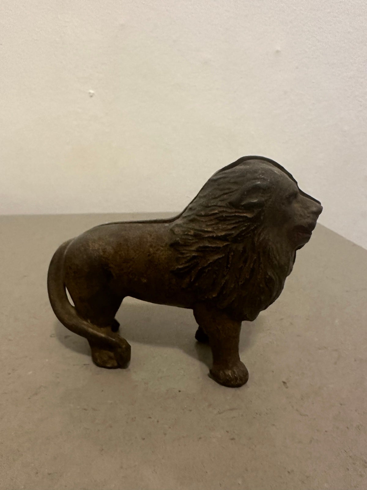 Vintage Cast Iron A.C. Williams Lion Toy Bank 1910s