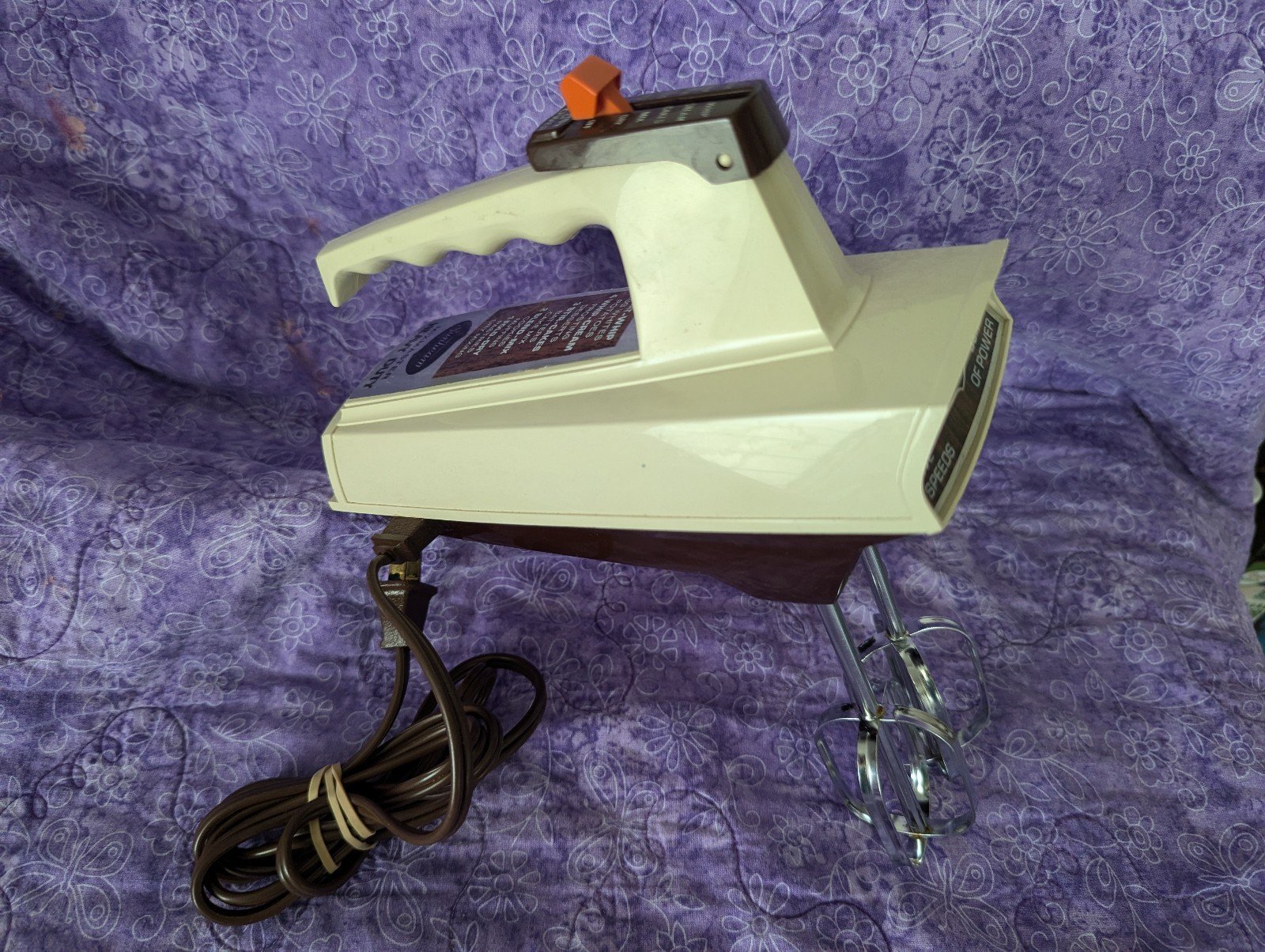 Vintage MCM Sunbeam Mixmaster Heavyduty Burst of Power 5 Speed Handheld Mixer