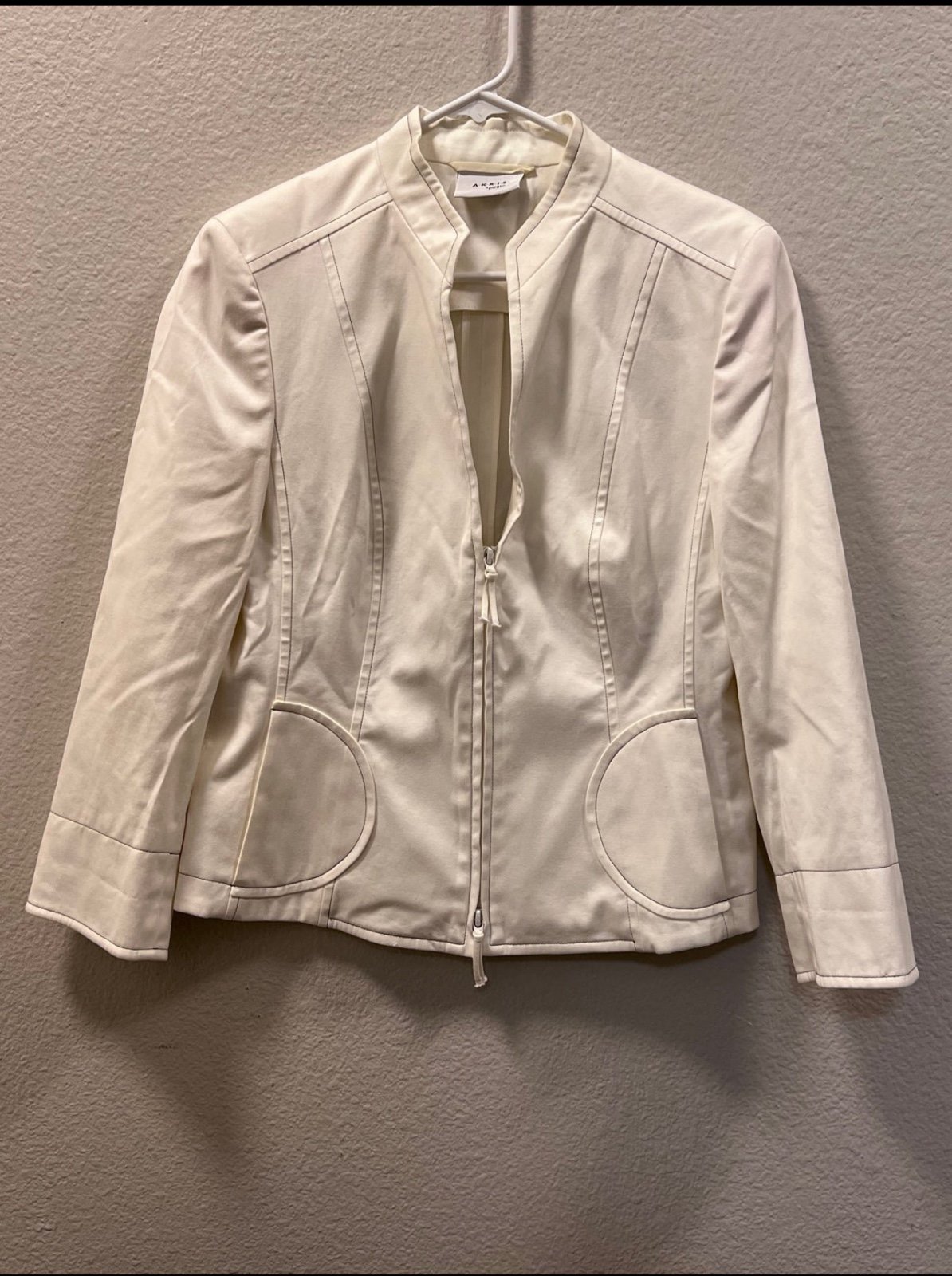 A-K-R-I-S- punto White Contrast Stitch Stand Collar Two Way Zip Jacket Size 10