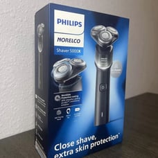Philips Norelco Series 5000 Wet & Dry Men's Rechargeable Electric Shaver - X5004