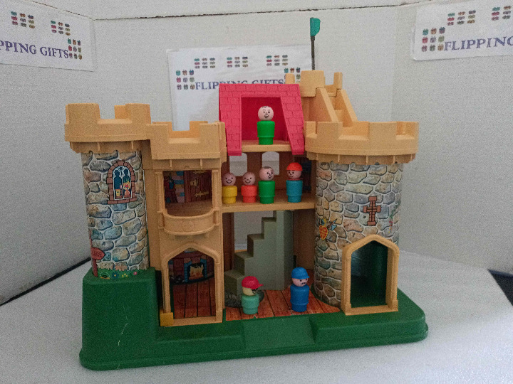 Fisher Price Vintage 1974 Play Castle