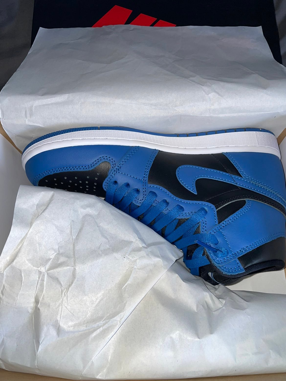Jordan 1 Retro High OG Marina Blue (8 mens)