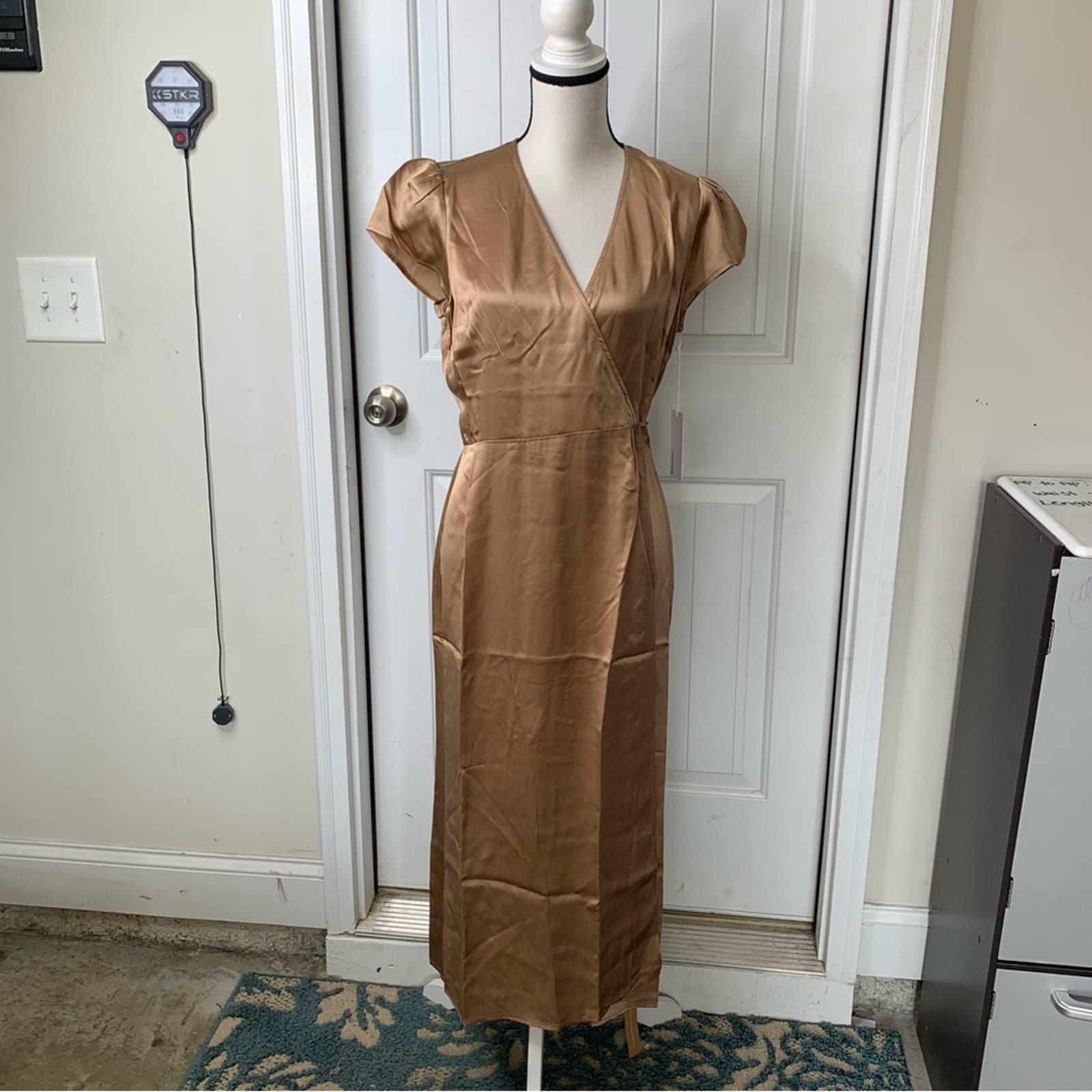 Reformation silk Kiana croissant midi wrap dress size large