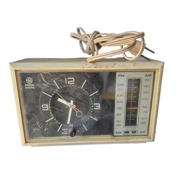 general electric clock radio vintage Working Condition