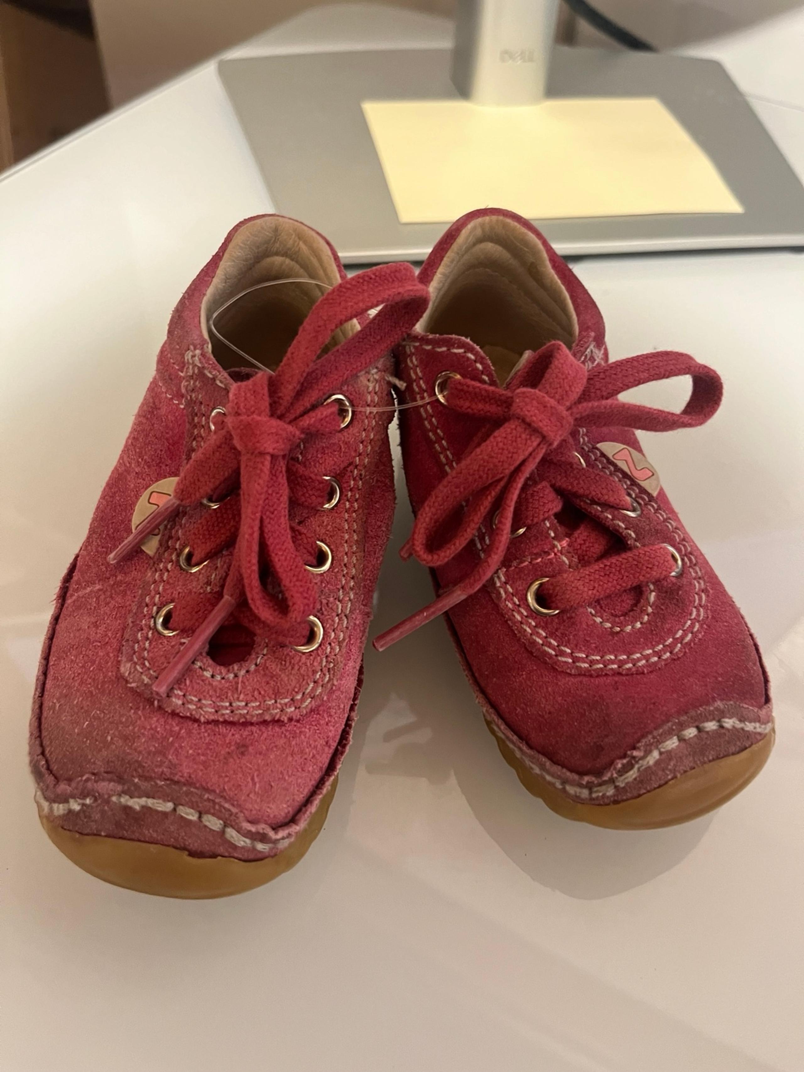 Naturino walking baby shoes size 5