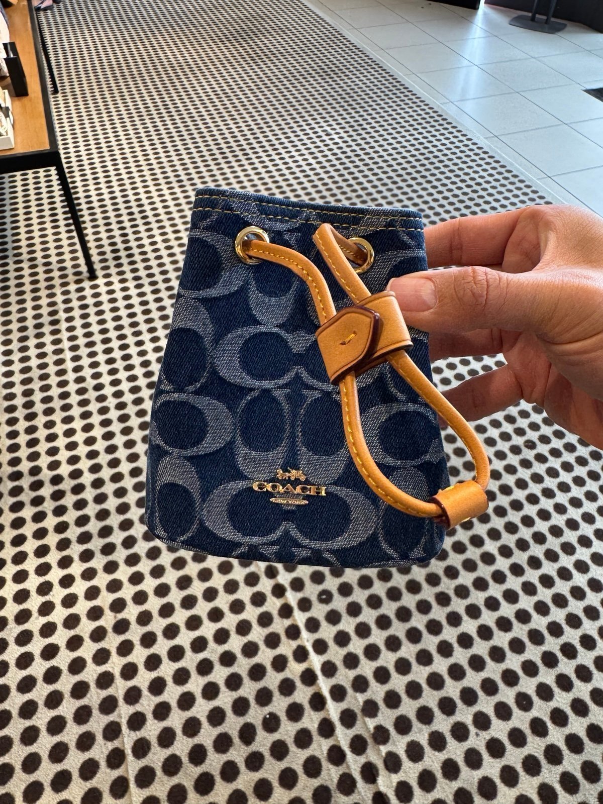 Last One‼️Coach CZ031 Drawstring Wristlet In Signature Denim