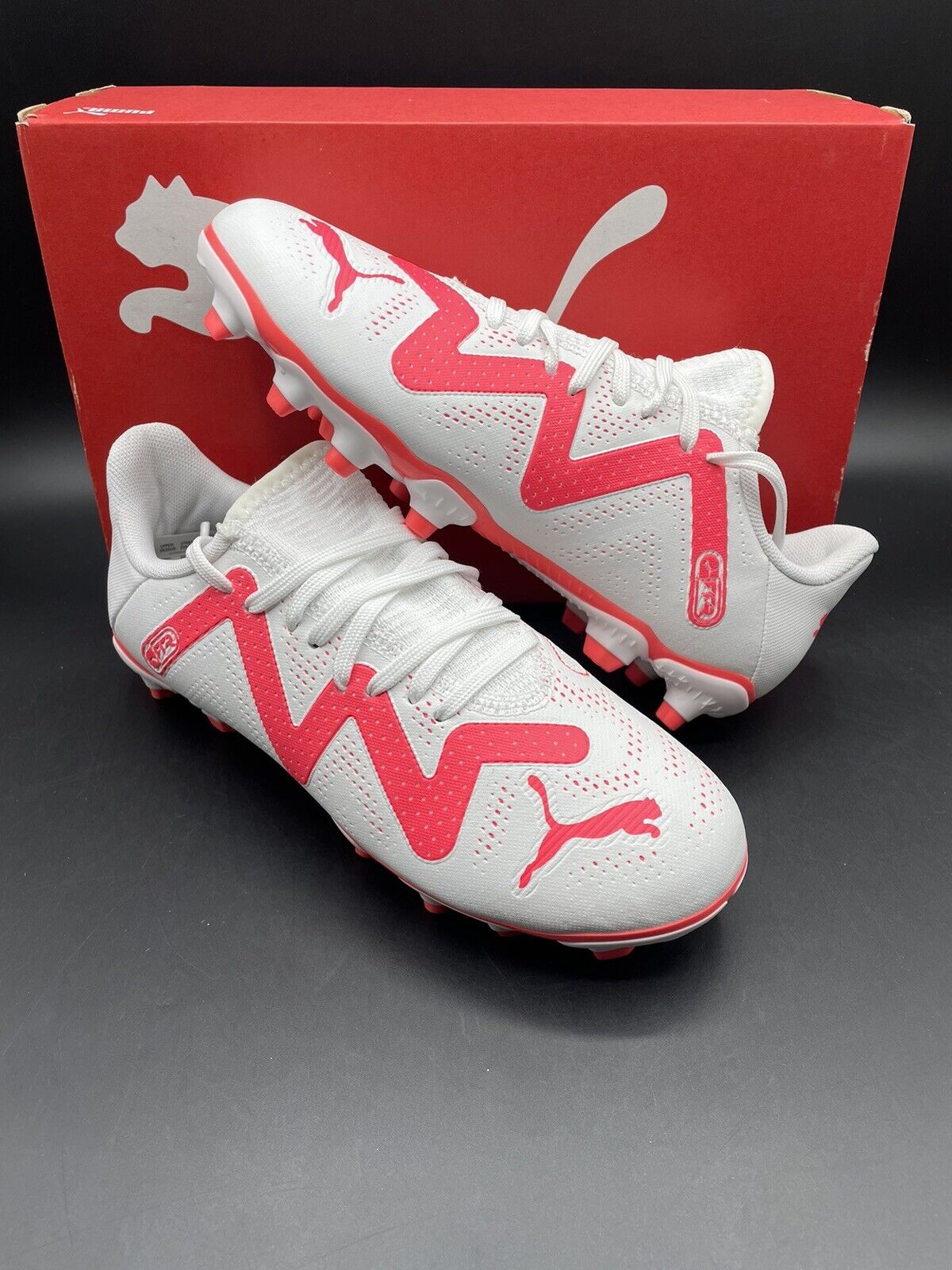 Puma Future Play FG AG Soccer Cleats Kids Size 1 White Fire Orchid 107388-01