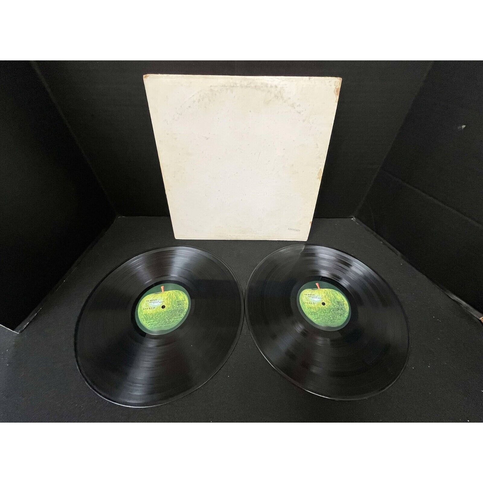 THE BEATLES WHITE ALBUM 2 LP SET BLACK VINYLS SWBO-101 A1538127 1ST PRESS
