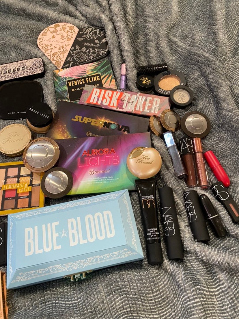 Makeup Bundle *everything must go* DO NO