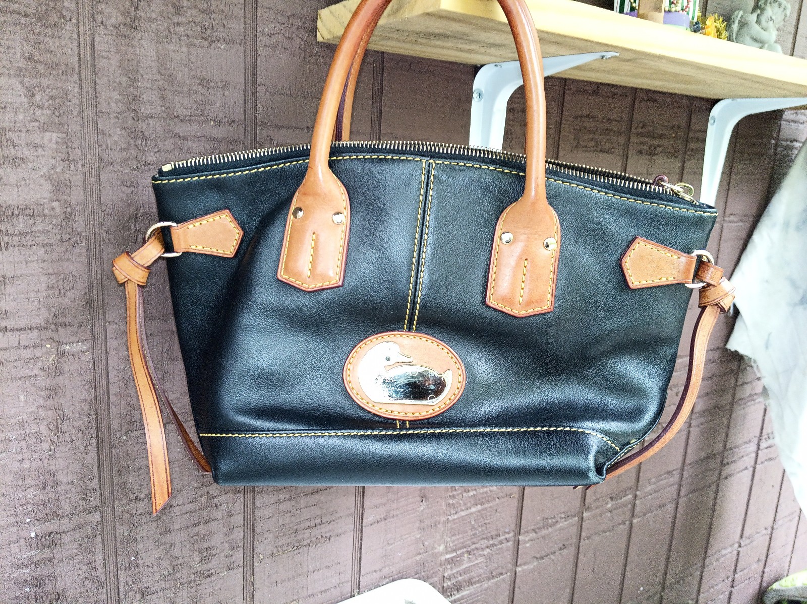 Dooney Bourke handbag black
