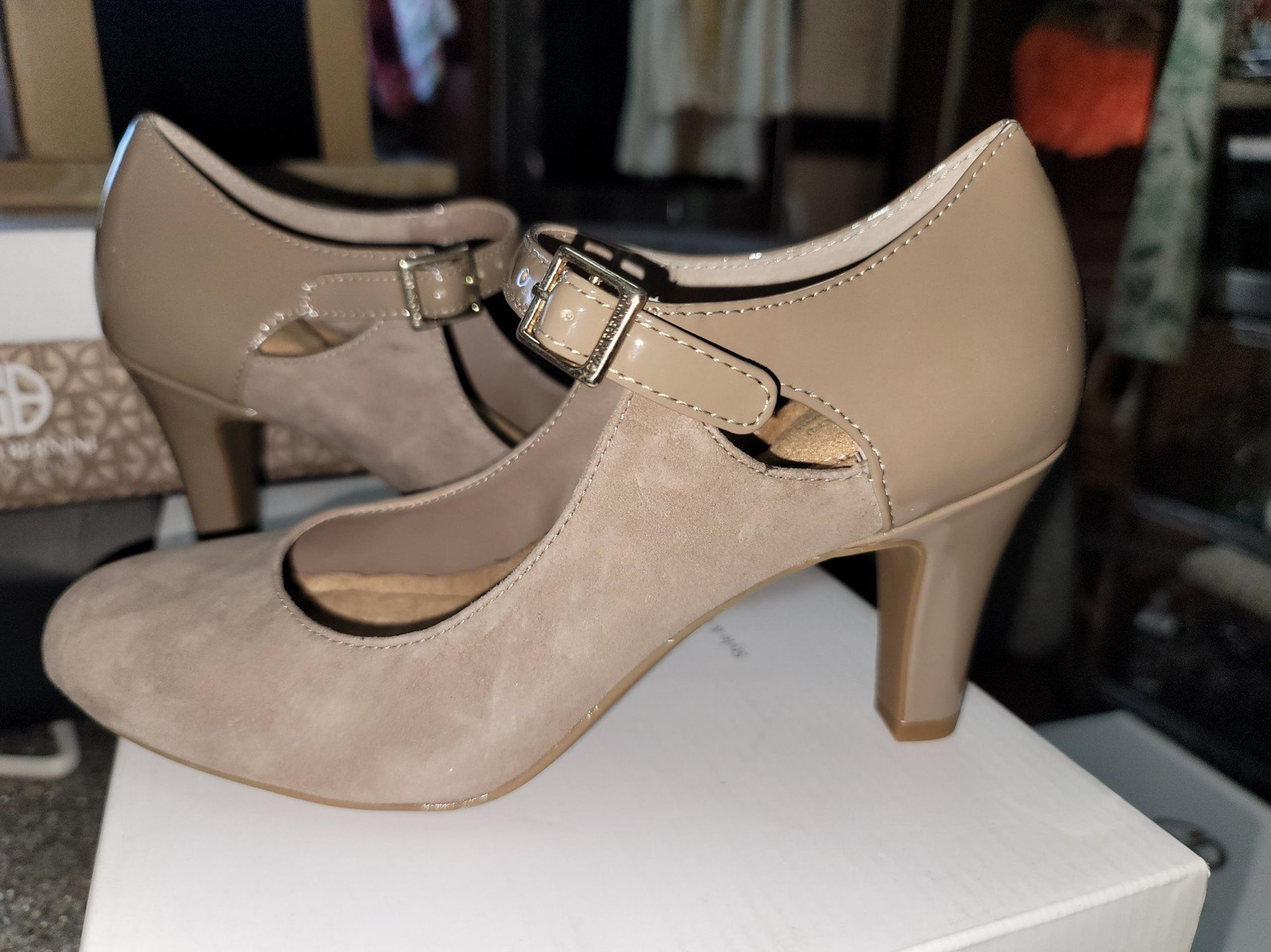Giani Bernini Women's Velmah Memory Foam Mary Jane Pumps
