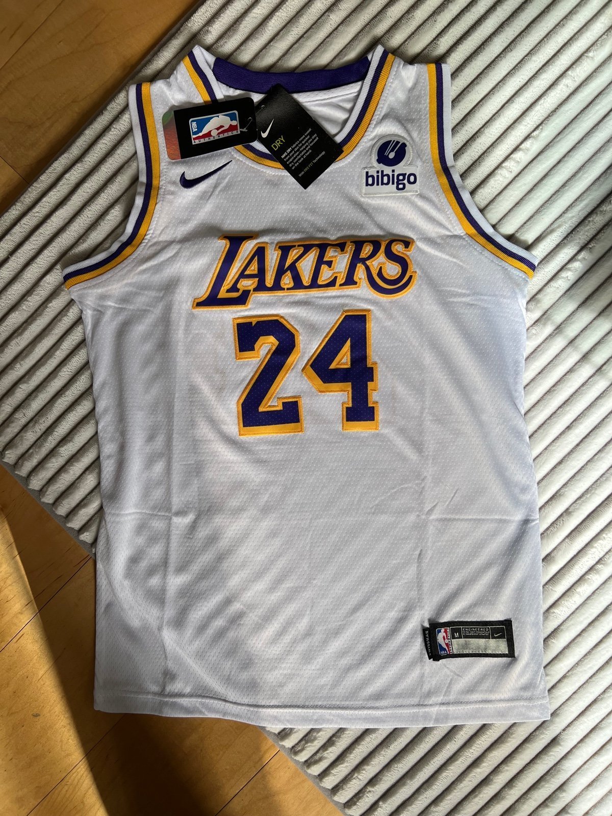 Jersey Lakers Kobe Bryant #24 White Youth Size Small