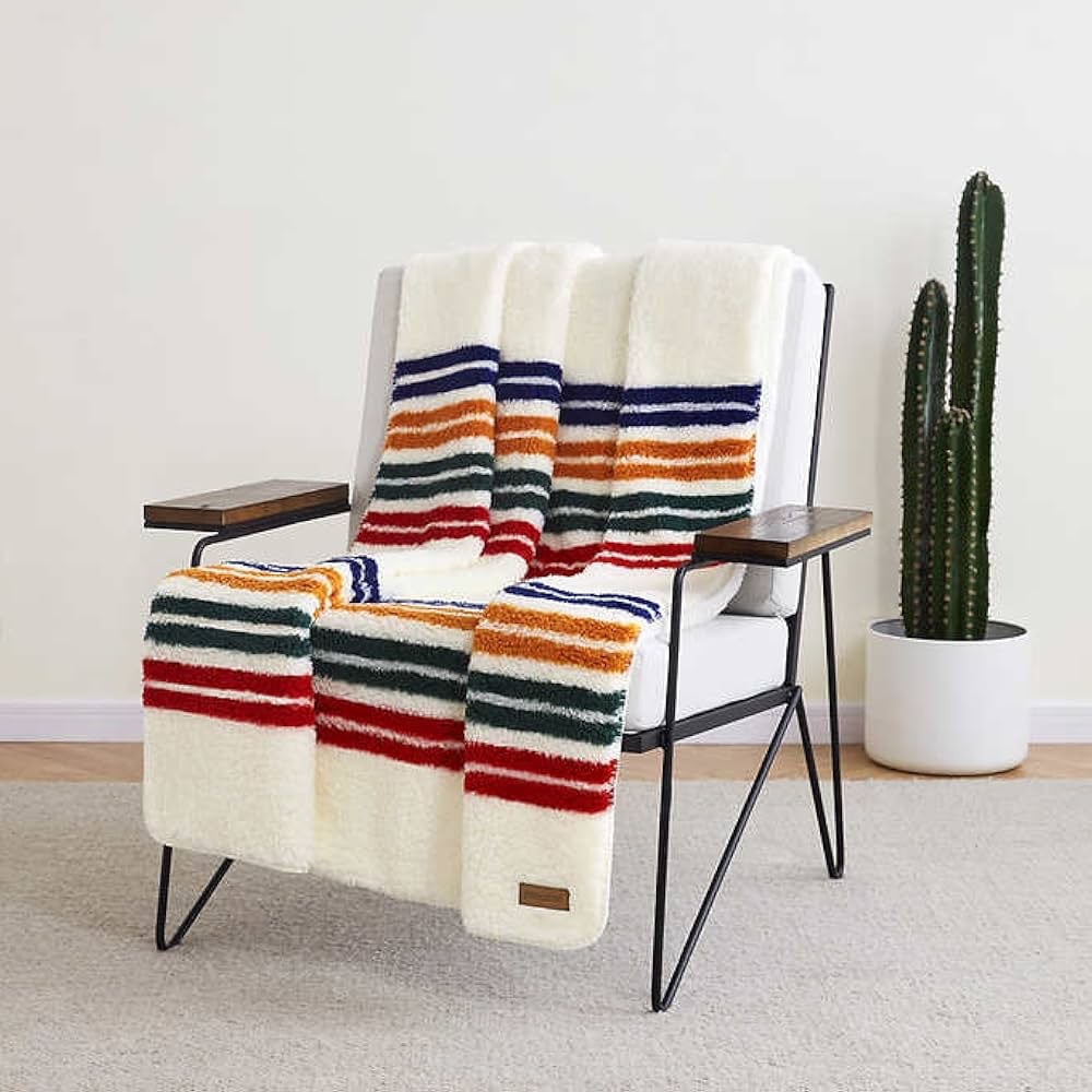PENDLETON Sherpa Throw Pine Island Ivory 50 in x 70 in NWT