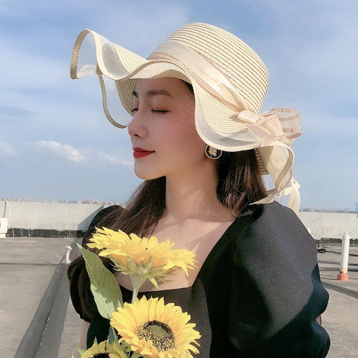 Unique Design Wavy Edge Straw Hats For Women Summer Outing Beach Sun Visor Holid