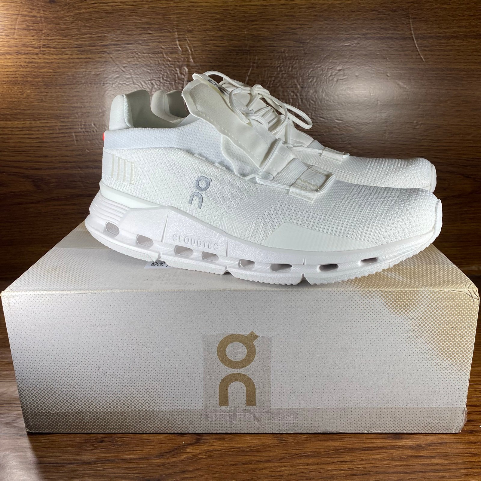 On Cloud Cloudnova Women’s Shoe Size 9.5 (read)