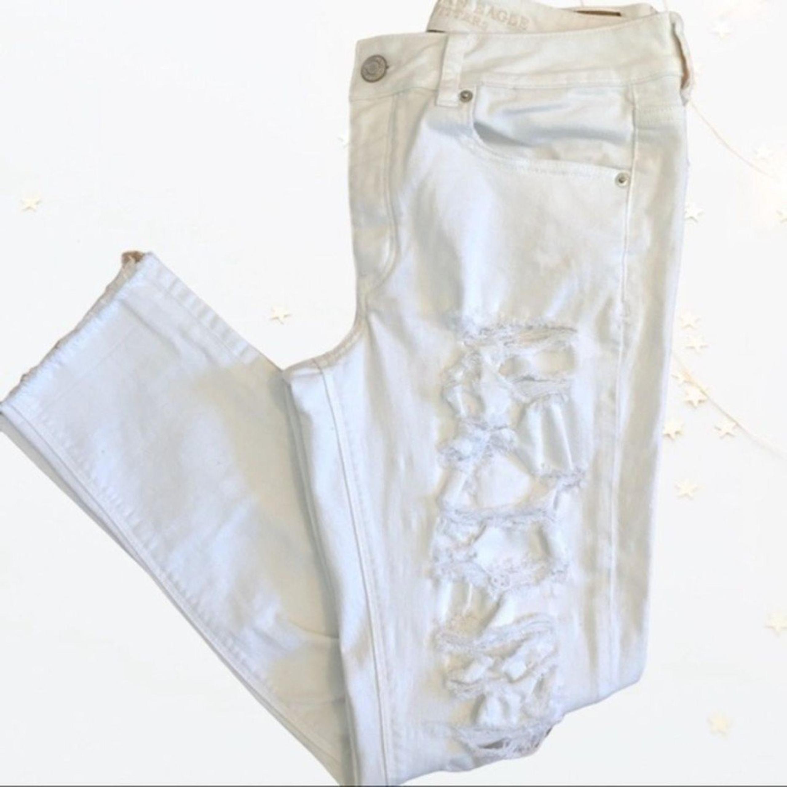 American Eagle White Ripped Jeans