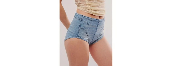 WE THE FREE PEOPLE DENIM KEEP IT BRIEF MICRO SHORTS JEAN NWOT M