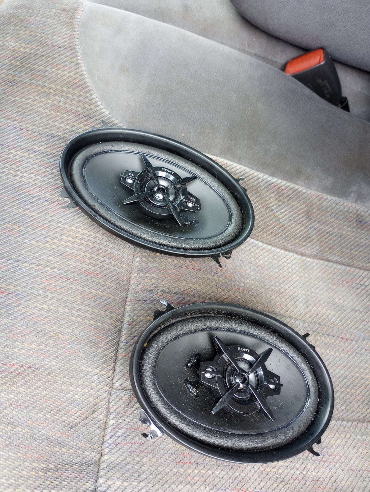 Kicker Speaker