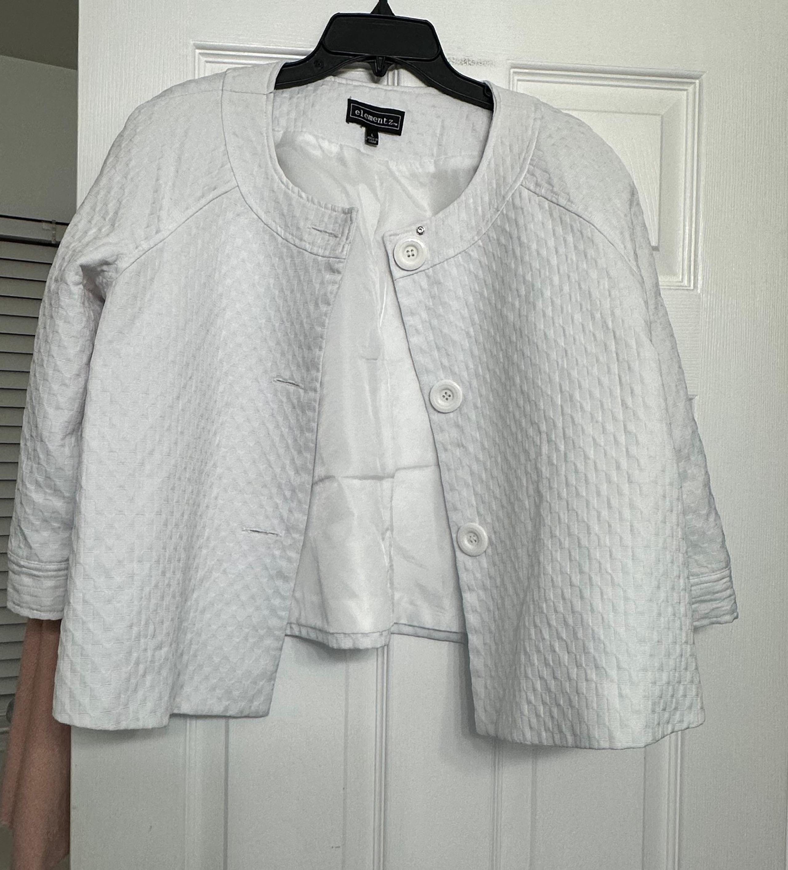 Elementz Blazer potatoes dots in style The sleeves are cropped a size Large.