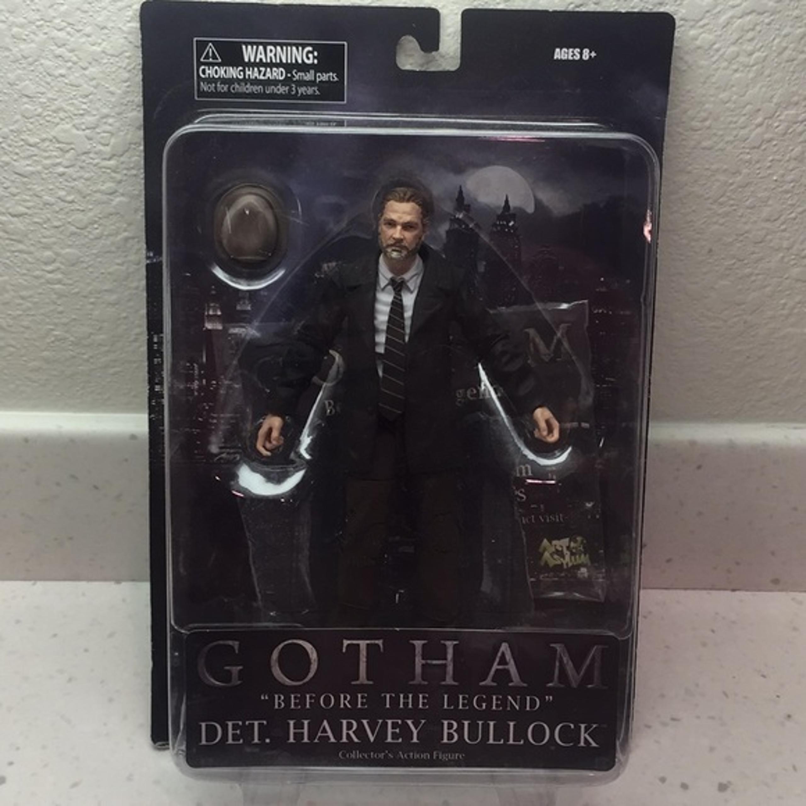 Diamond Select Gotham “Before The Legend” Det. Harvey Bullock Action Figure