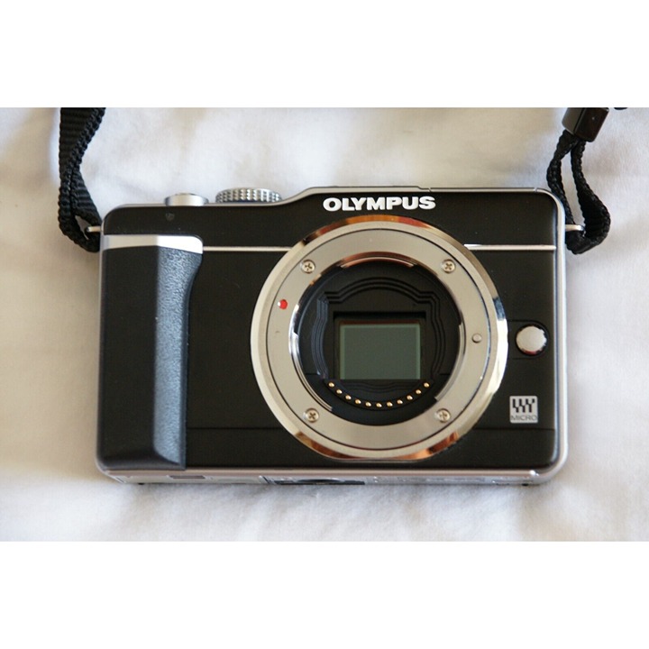 Olympus Pen E-PL1 12.3MP M4/3 Mirrorless Digital Camera Body Only.