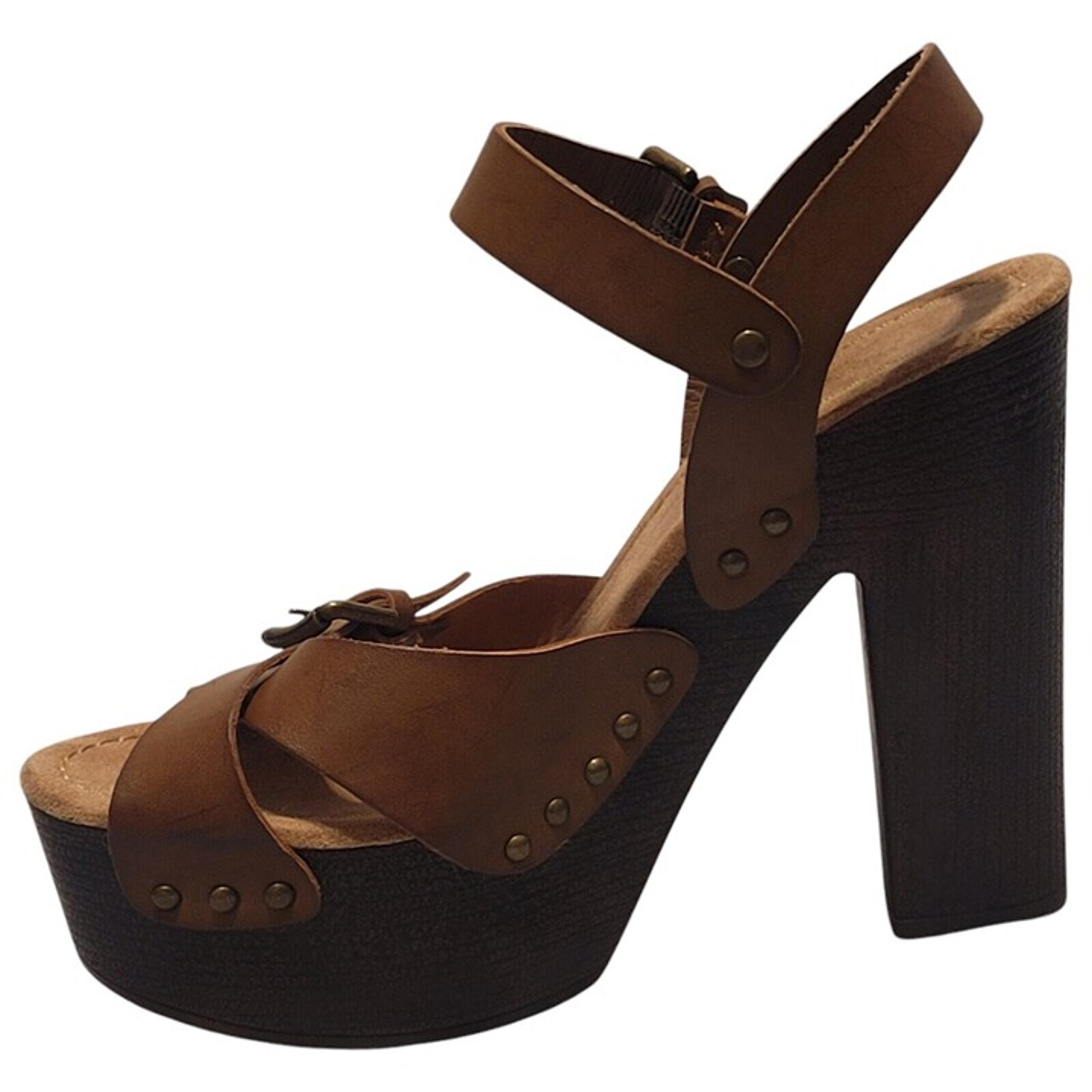 Candie's Sz 7 Chunky Platform Boho Heels Brass Studs Faux Leather Faux Wood