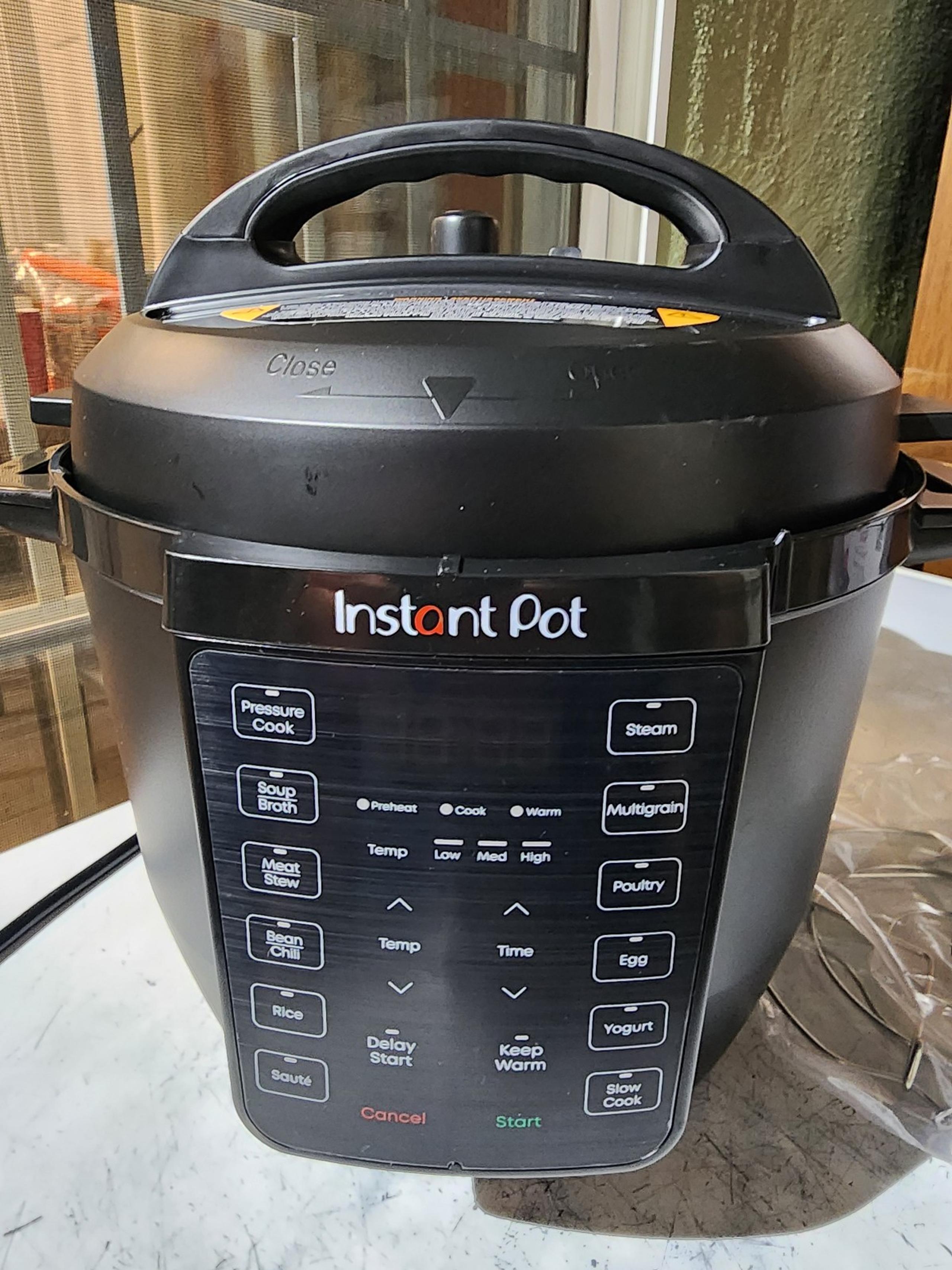Instant Pot Rio  7-in-1 Electric Multi- Cooker  Pressure Cooker 6Quart