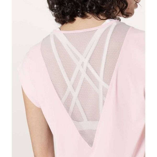 LULULEMON ATHLETICA For The Run Short Sleeve Shirt 'Petals' Size 4