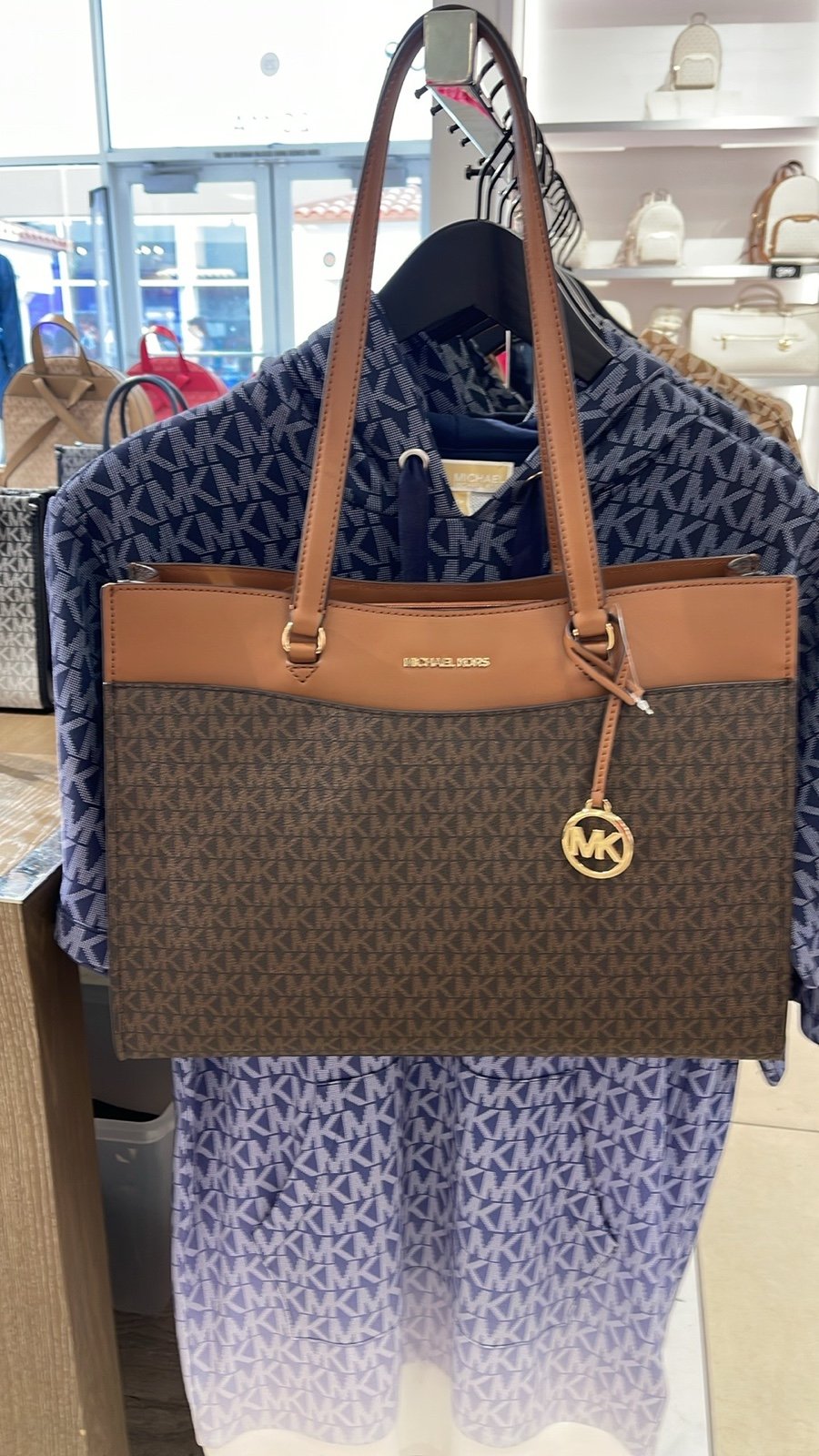 michael michael kors jet set travel large crossbody