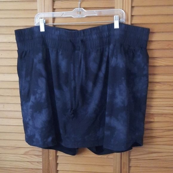 Livi Black Tye Dye 3 Inch Drawstring Waistband Side Pockets Skort Size 26/28