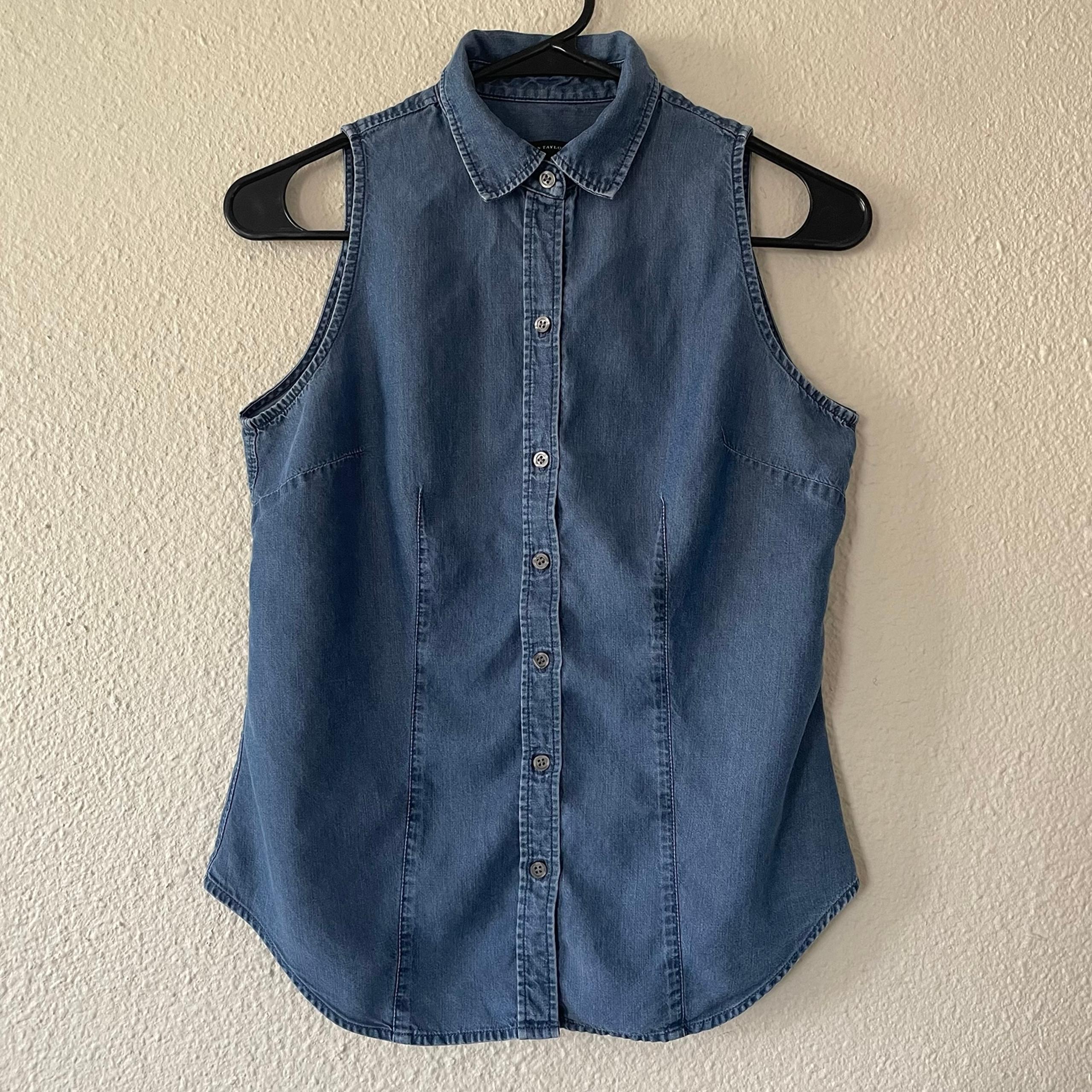 Ann Taylor Sleeveless Button Down Chambray Shirt Women’s Size 0 Blue Essential