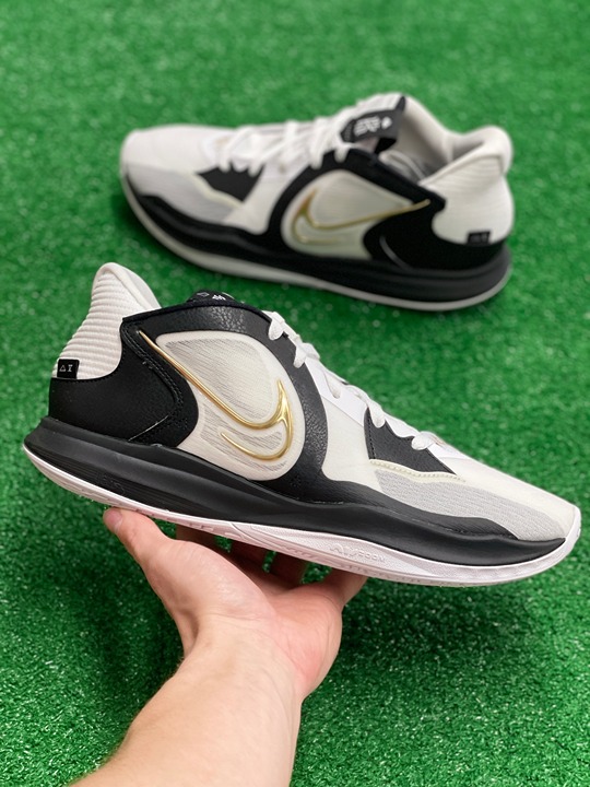 Nike Kyrie 5 White Mens Basketball DJ6012-101 NEW* Sz 11.5