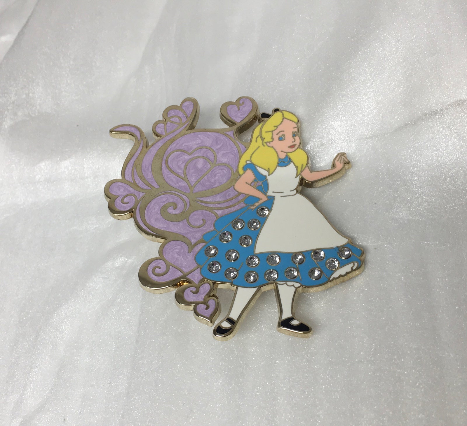 Disney Jumbo Alice in Wonderland Pin