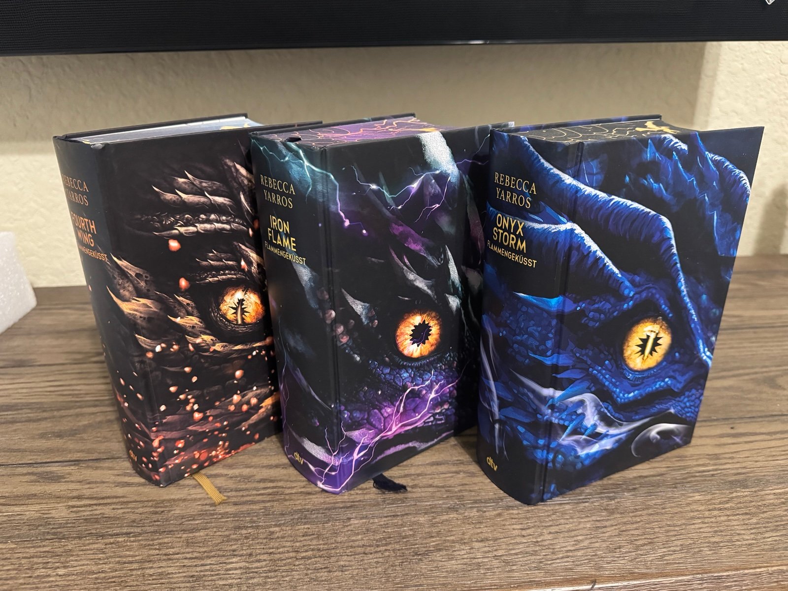 German Fourth Wing, Iron Flame, Onyx Storm