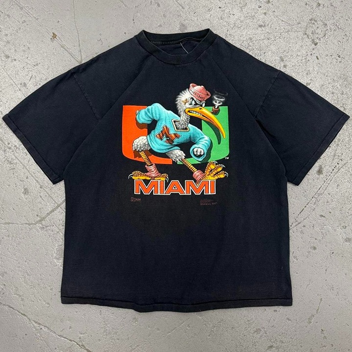 Vintage 90s Salem Sportswear University Of Miami UM Hurricanes Mascot T-Shirt