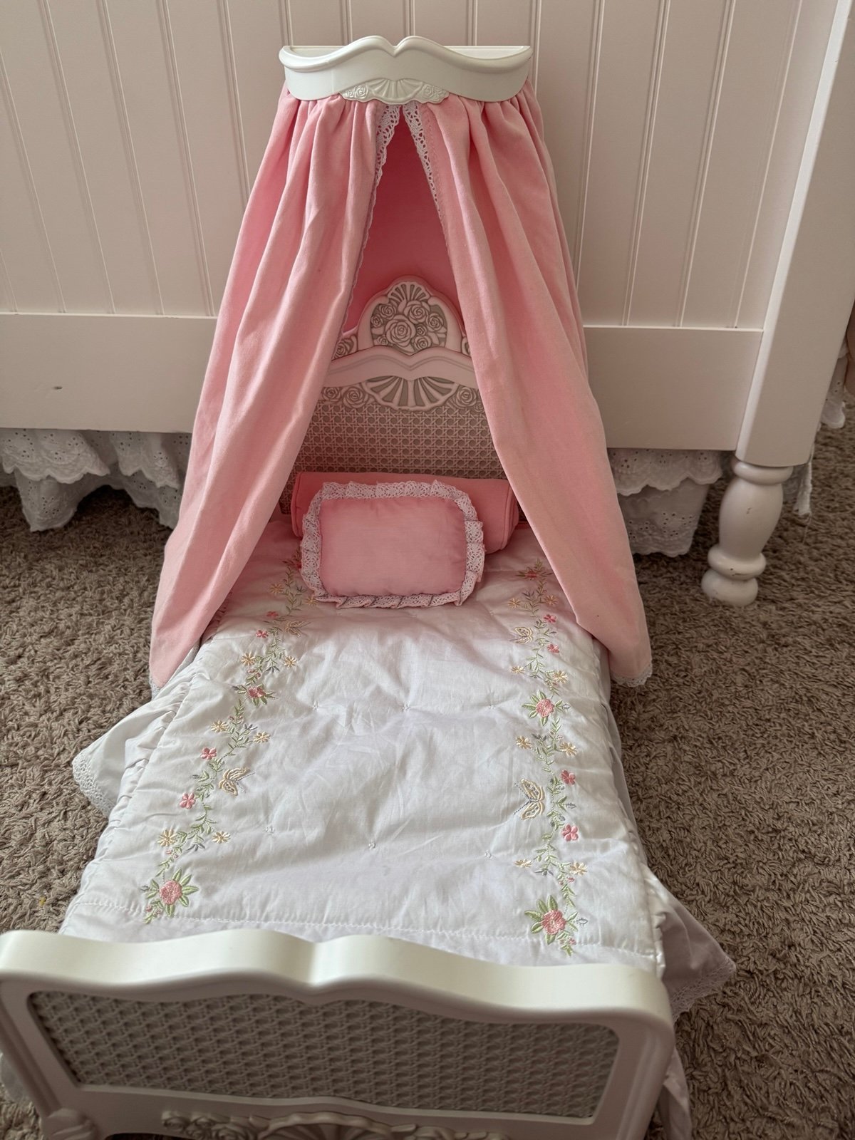 American Girl Samantha bed