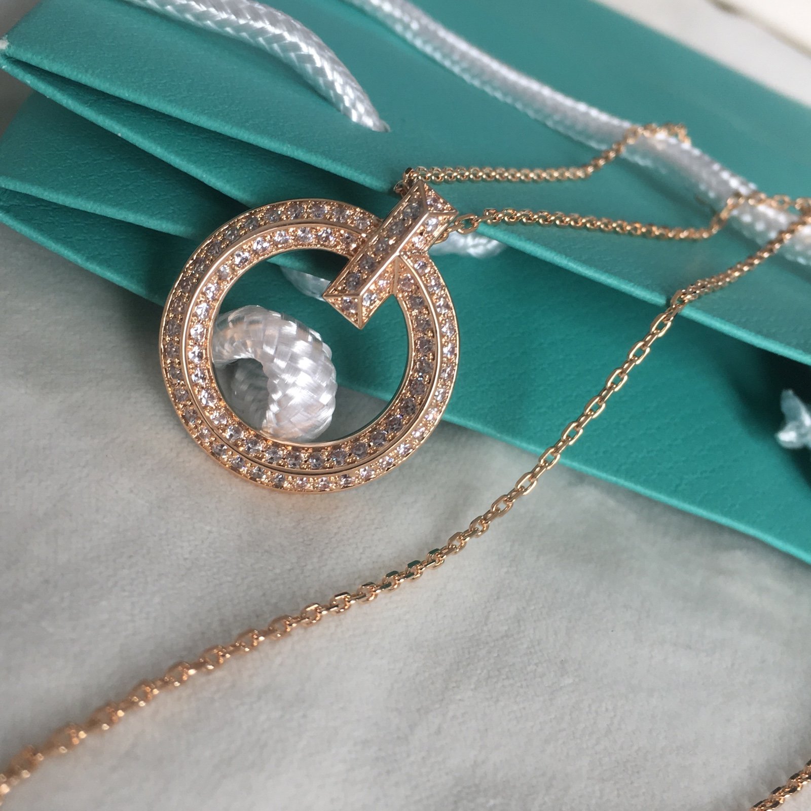 T1 Circle Pendant in 18k Rose Gold with Diamonds