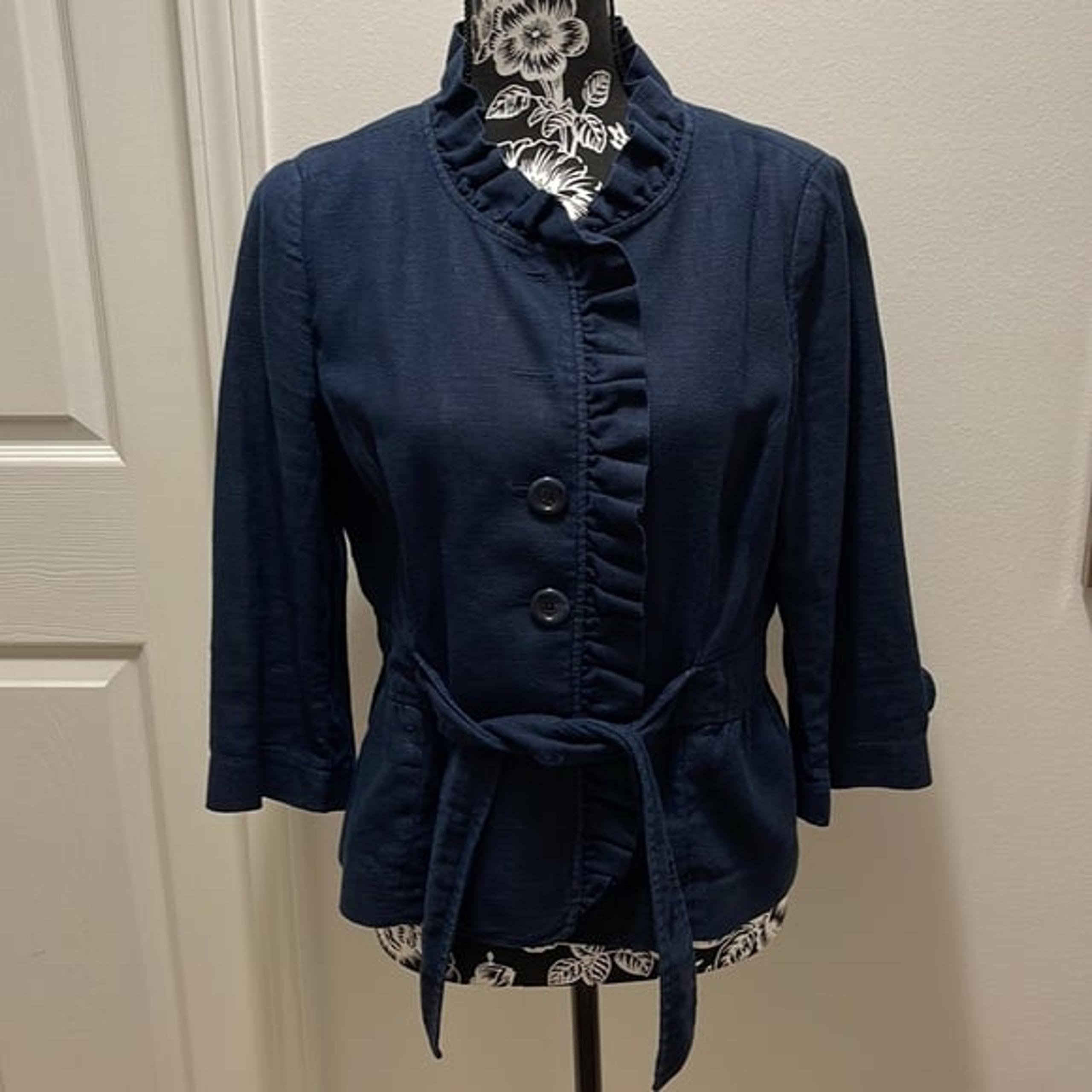 Ann Taylor Loft 10p Linen unlined blazer with ruffle collar and belted front