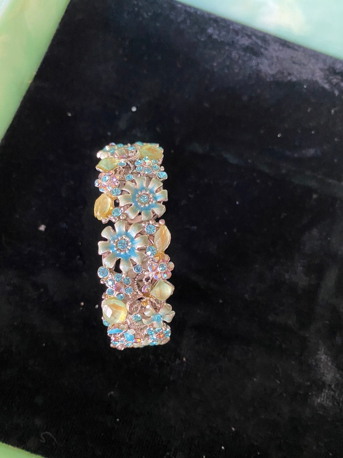 Vintage Flower bangel