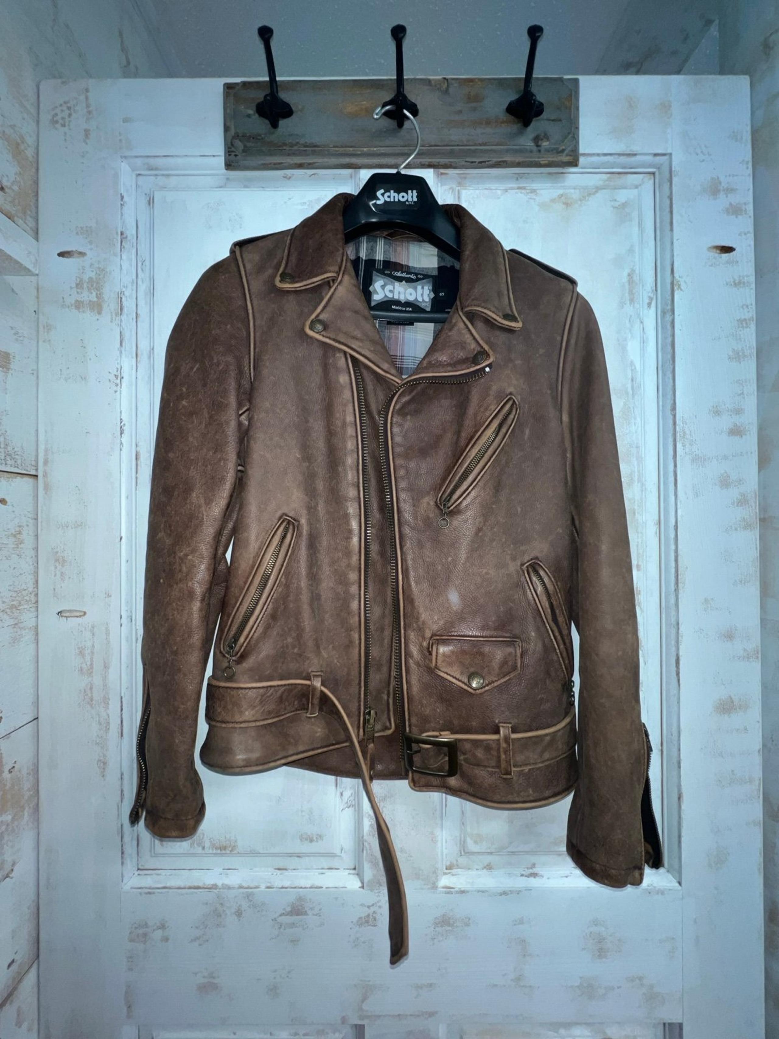 Schott NYC Men’s Leather Jacket - Small