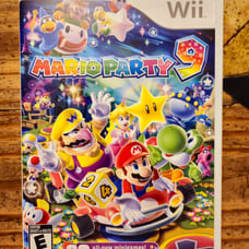 Wii Mario party 9. Complete With Manual and Inserts. NO SCRATCHES.