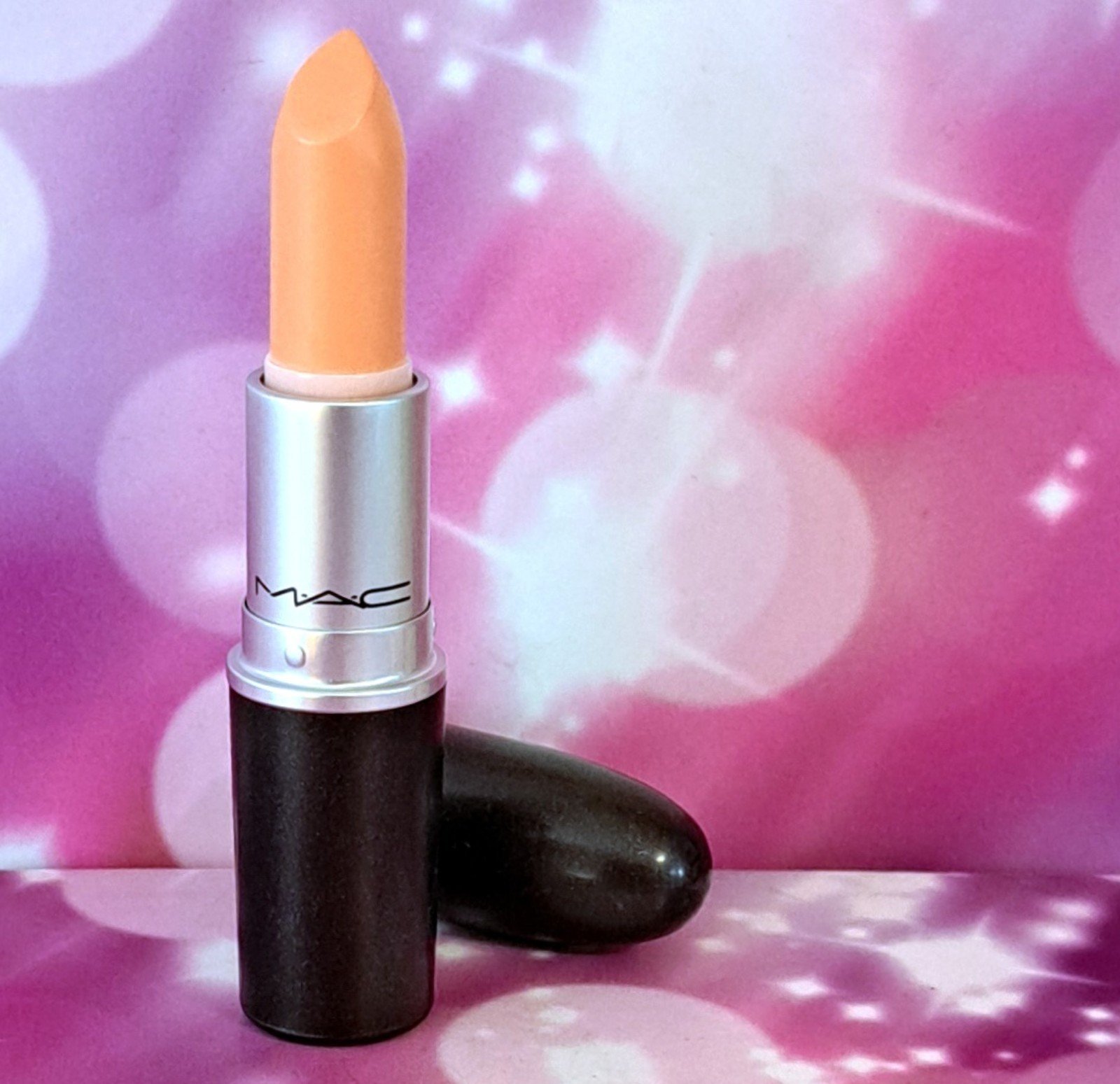 MAC Lustre Lipstick Highlights pale peach