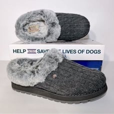 Skechers Ice Angel Sweater Knit Faux Fur Slippers Size: 7.5W