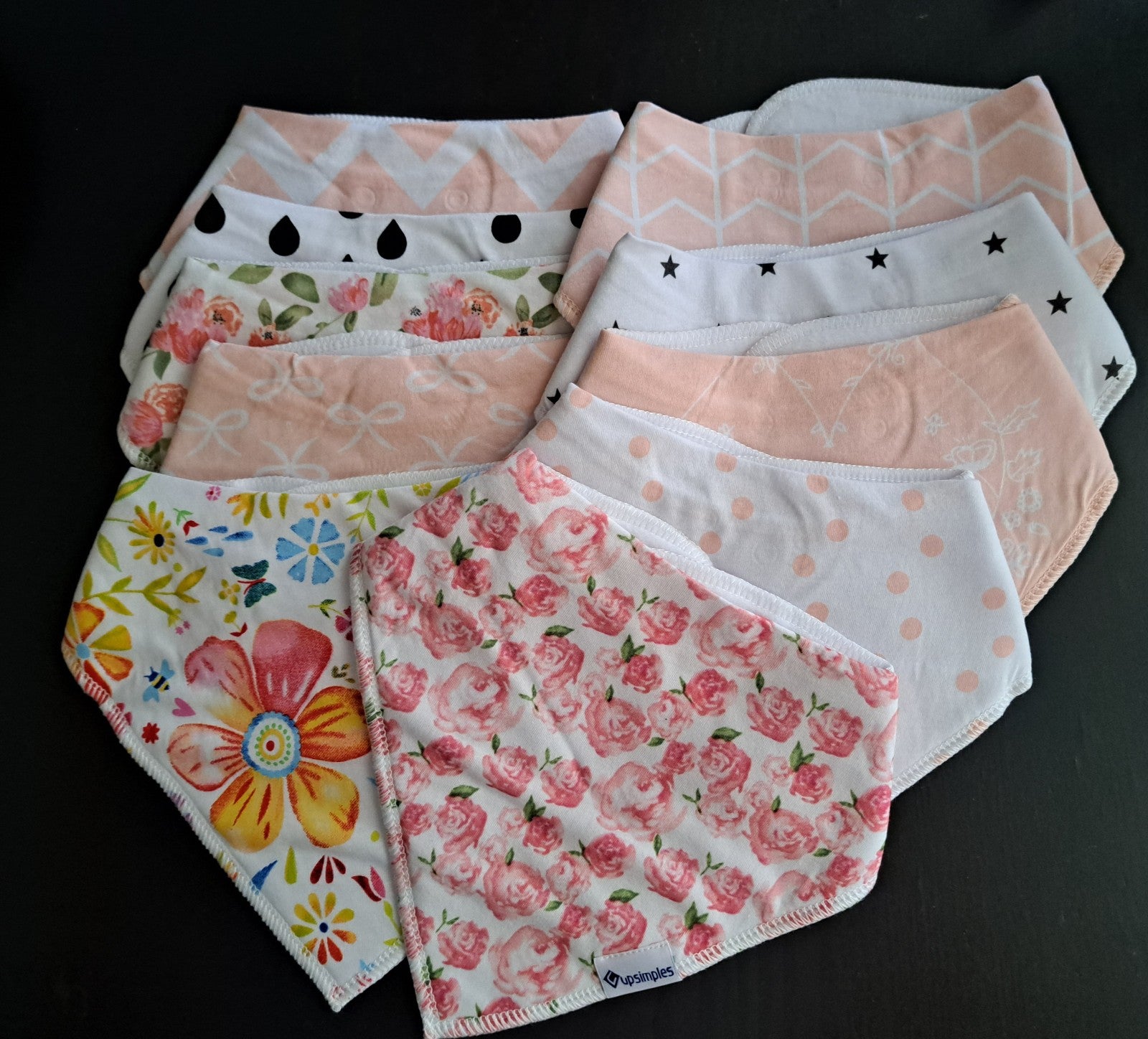 Baby bibs set