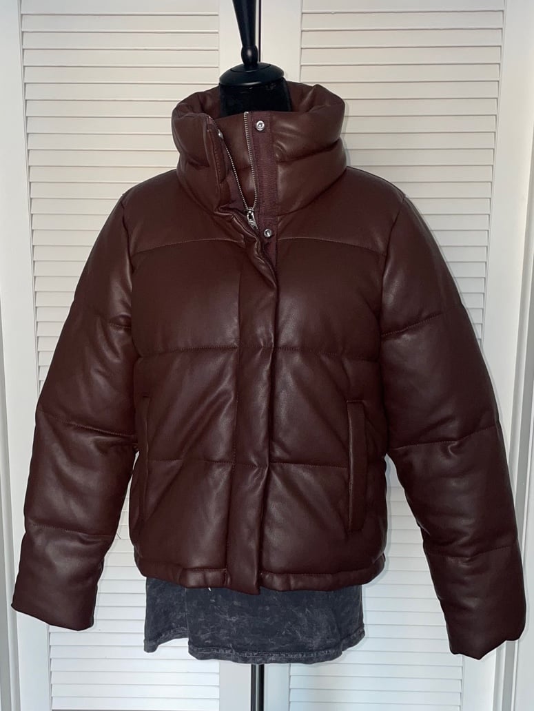 Abercrombie Vegan Leather Puffer LIKE NEW! Small scratches on left sleeve