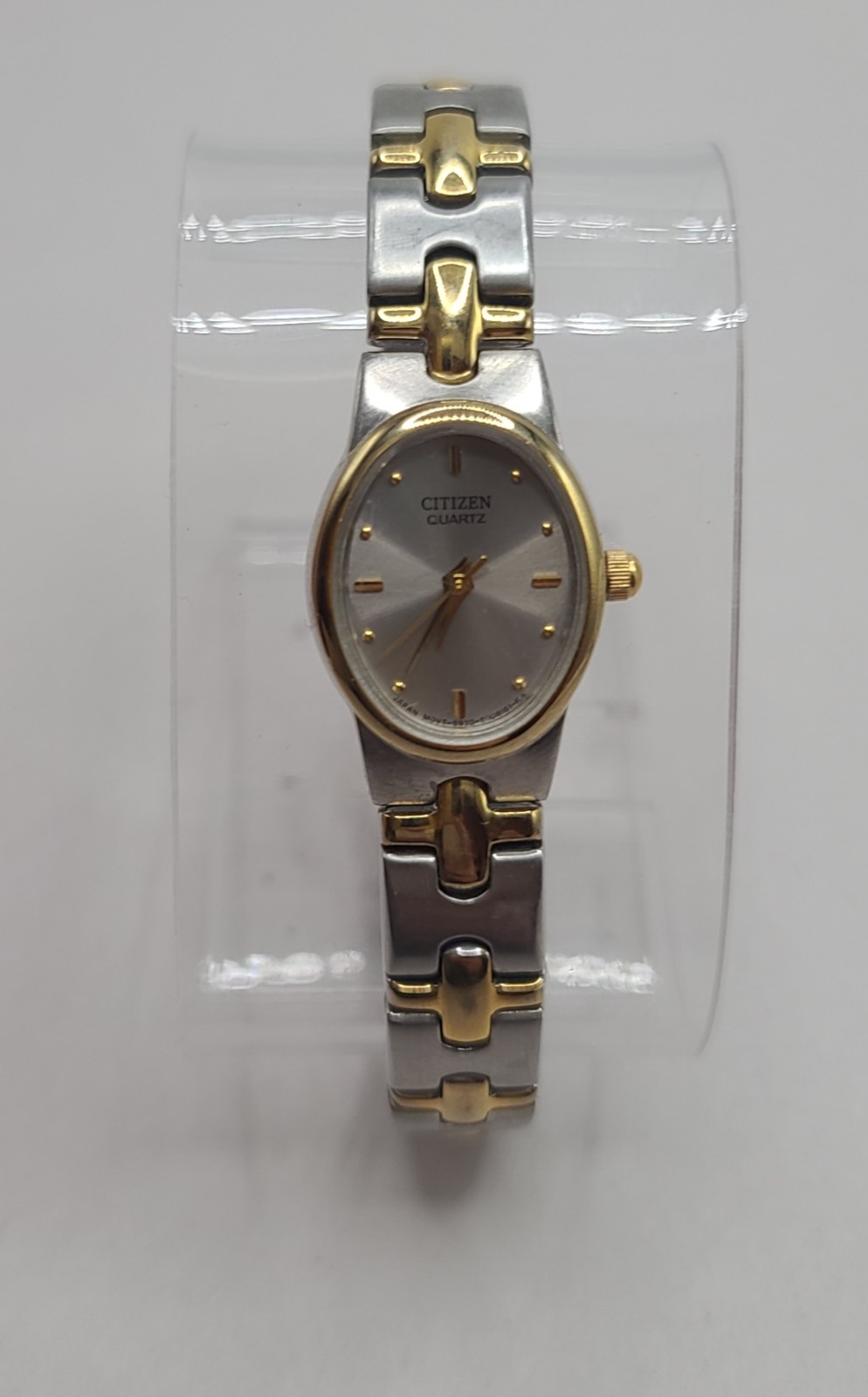 Vintage Citizen Quartz Women's Silver & Gold Wrist Watch