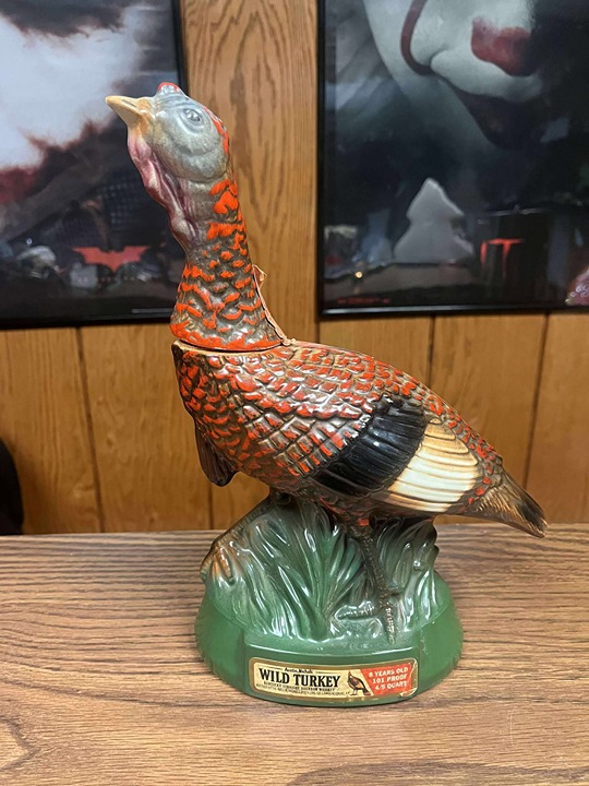 1976 EMPTY AUSTIN NICHOLS WILD TURKEY 101 PROOF 4/5 QUART STRIDING NO.6 DECANTER