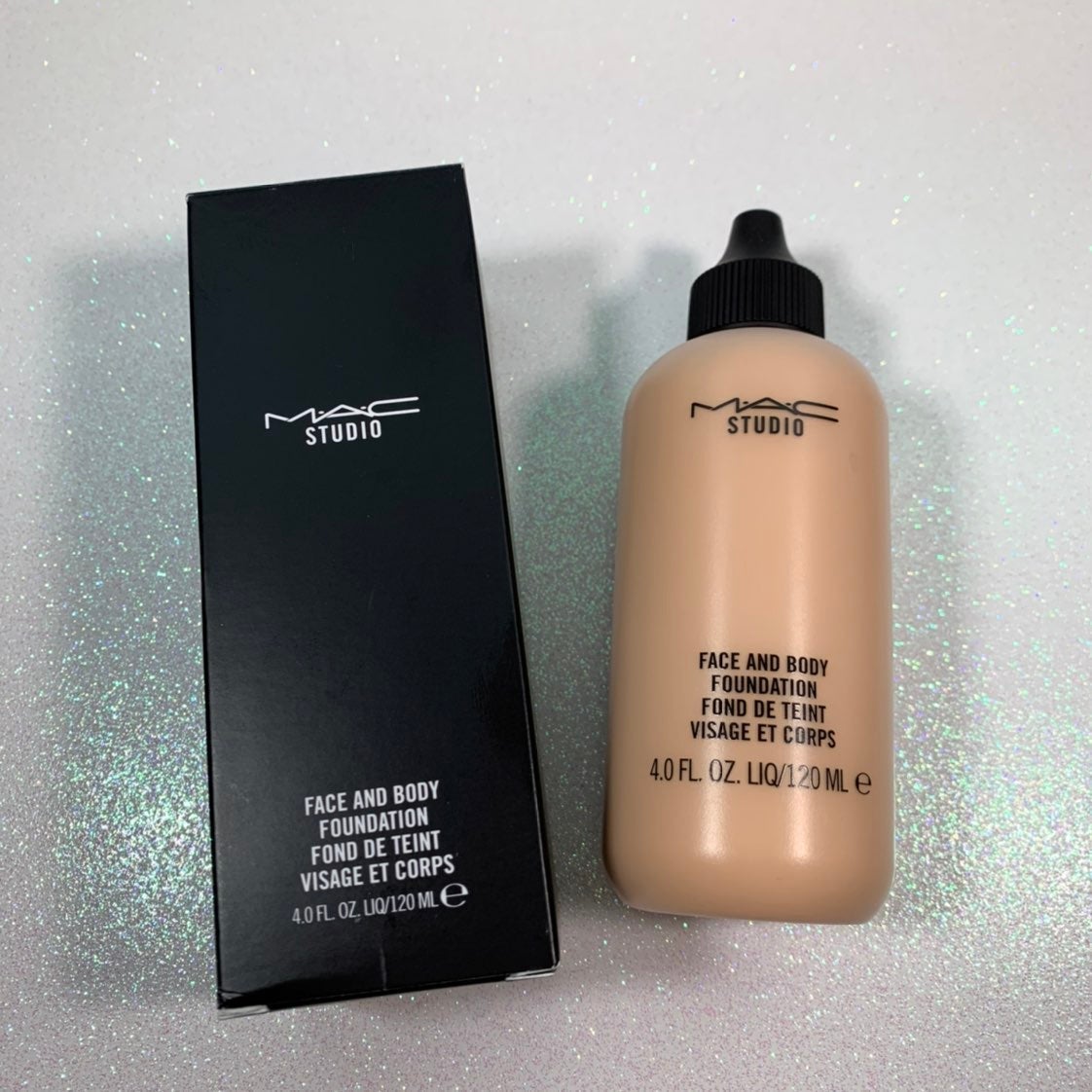 MAC Face and Body Foundation N2