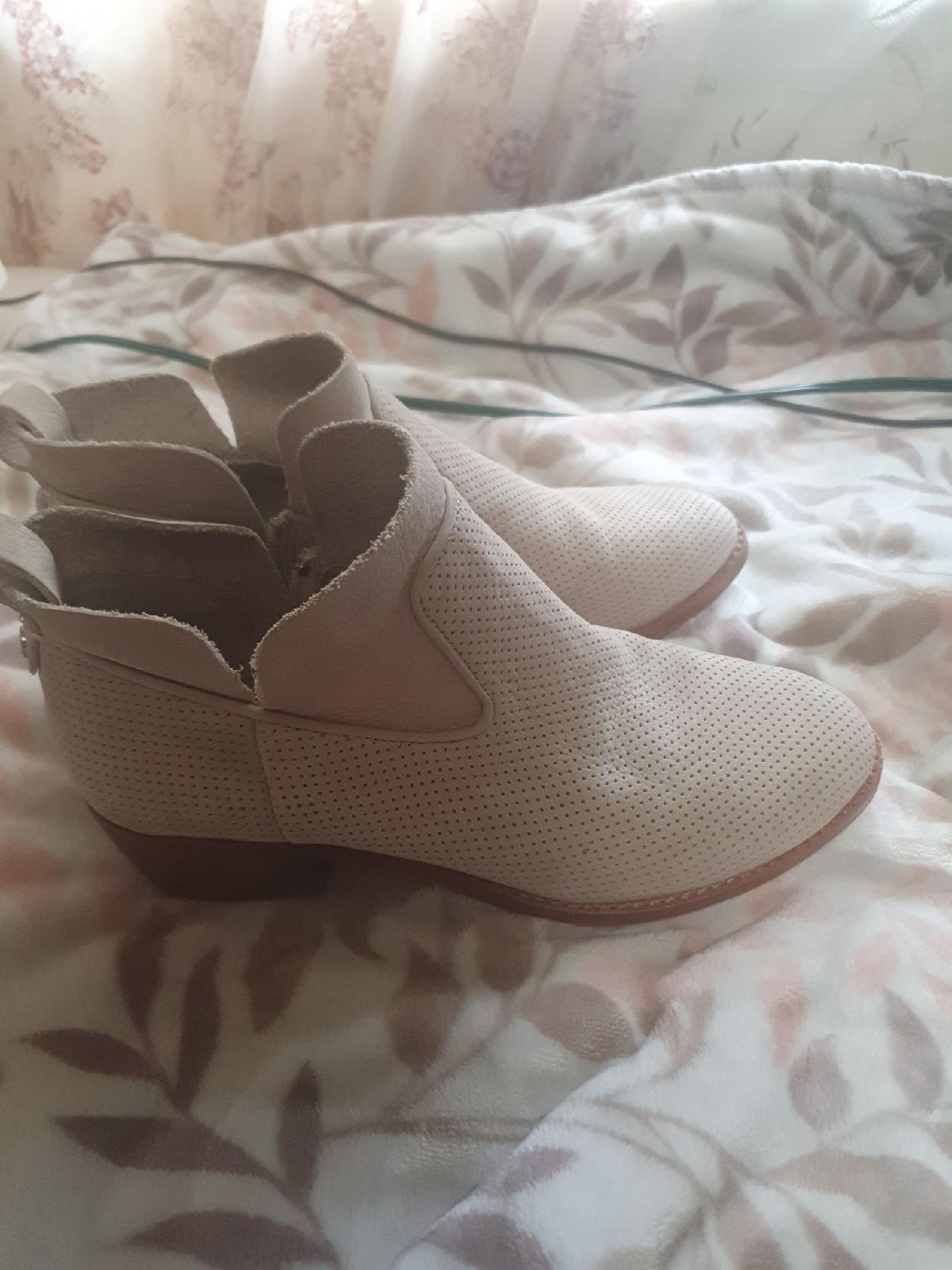 booties