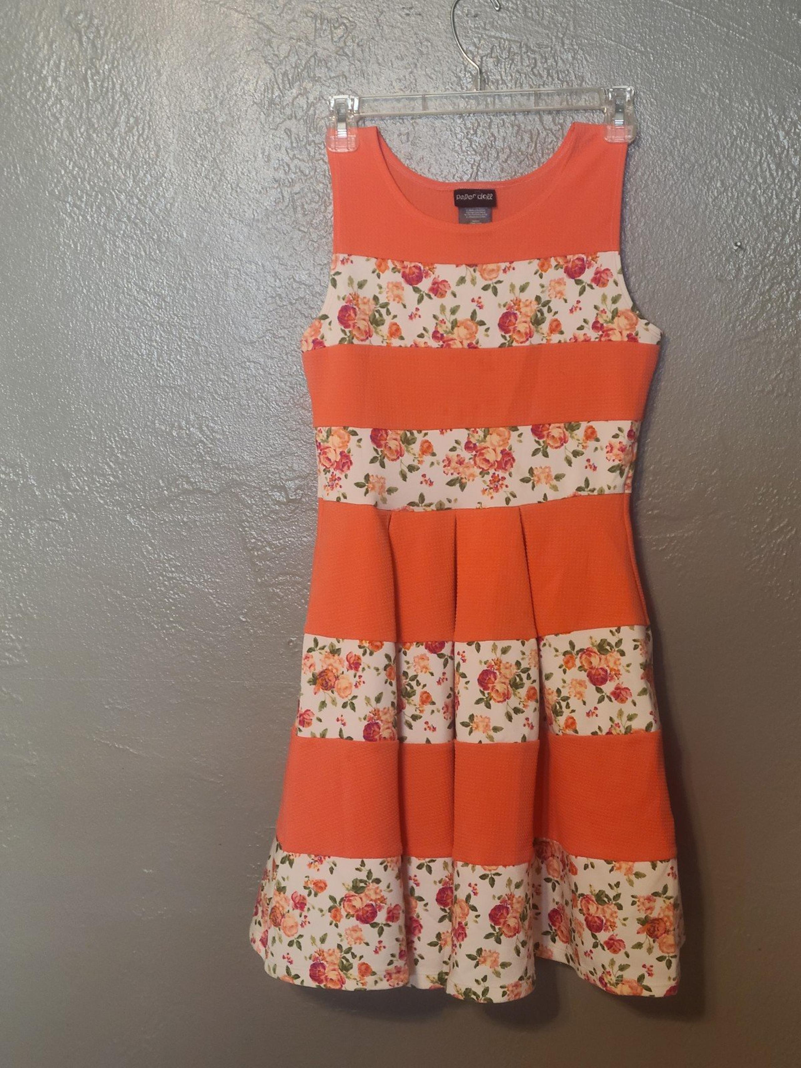 Paper Doll girls sleeveless color block with floral design Size 14 EUC